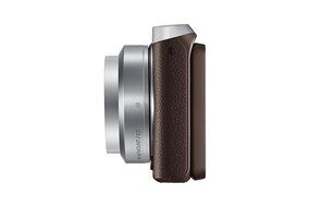 Samsung NX Mini 20.5MP CMOS Smart WiFi &amp; NFC Mirrorless Digital Camera with 9-27mm Lens and 3" Flip Up LCD Touch... N27