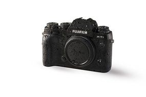 Fujifilm X-T1 16 MP Mirrorless Digital Camera with 3.0-Inch LCD and XF18-135mm F3.5-5.6 R LM OIS WR Kit (Weather... N4