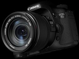 Canon EOS 7D 18 MP CMOS Digital SLR Camera with 28-135mm f/3.5-5.6 IS USM Lens (discontinued by manufacturer) N5