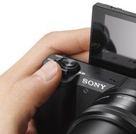 Sony a5100 16-50mm Mirrorless Digital Camera with 3-Inch Flip Up LCD (White) N5
