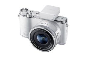 Samsung NX3000 Wireless Smart 20.3MP Mirrorless Digital Camera with 16-50mm OIS Power Zoom Lens and Flash (Black)