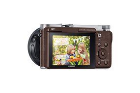 Samsung NX3000 Wireless Smart 20.3MP Mirrorless Digital Camera with 16-50mm OIS Power Zoom Lens and Flash (Black) N4