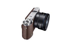 Samsung NX3000 Wireless Smart 20.3MP Mirrorless Digital Camera with 16-50mm OIS Power Zoom Lens and Flash (Black) N13