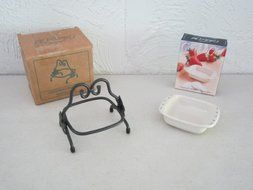 Longaberger 2002 Mini 8x8 Baking Dish and Pedestal Stand