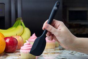 Baron and Smith Premium Silicone Spatulas Set of 4 with Heat-Resistent Hygienic One-Piece Design + BONUS WHISK... N6