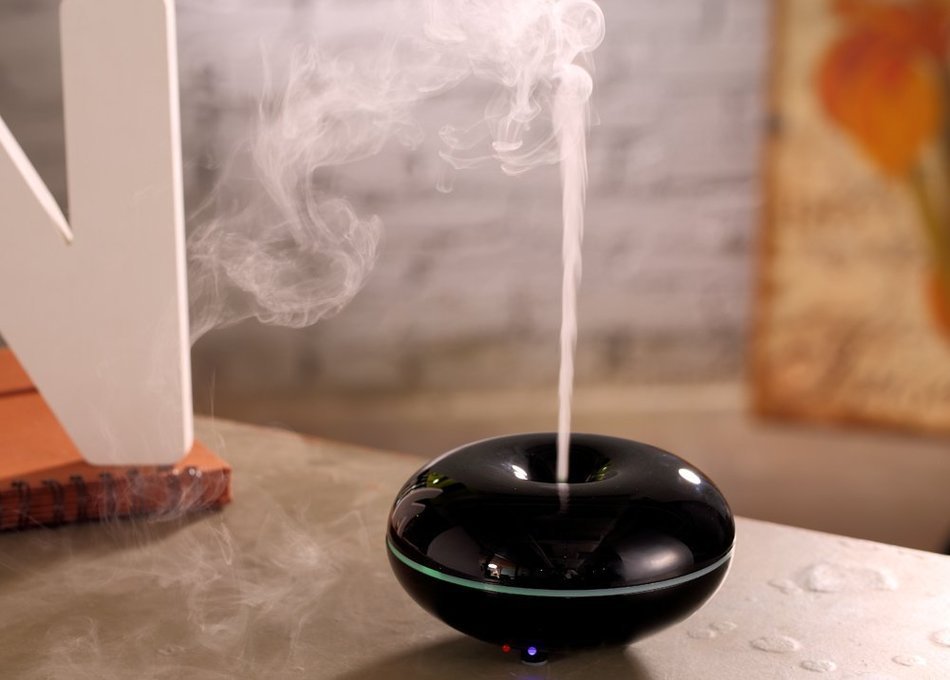 100ml Mini Essential Oil Diffuser Protable Cool Mist Humidifier Ultrasonic Aroma with 7 Color LED for Office Home... N8