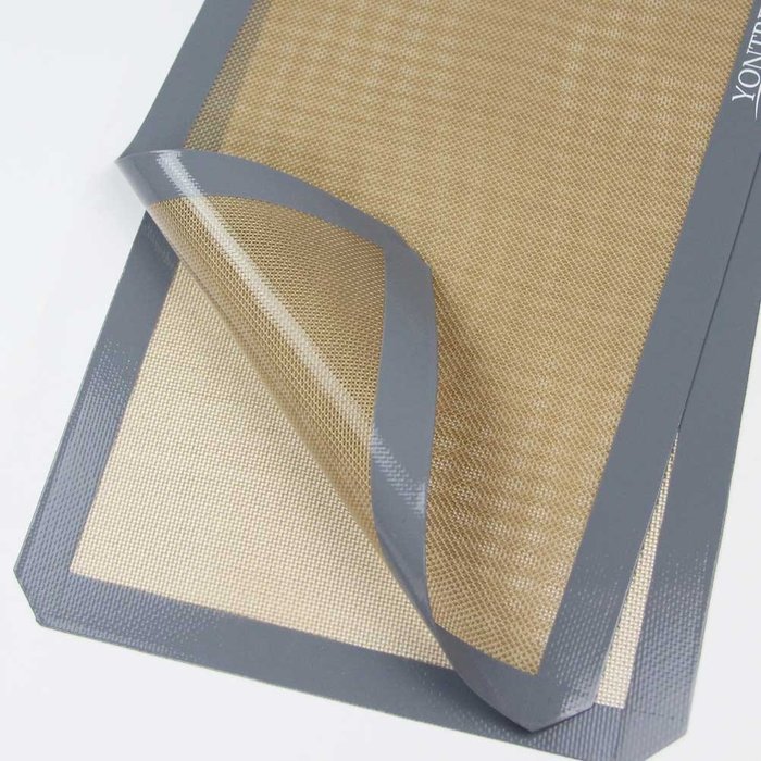 Yontree Silicone Baking Mat Cookie Sheet 2xQuarter Size Brown Base & Red Edge N17