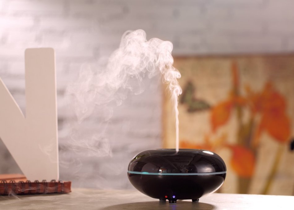 100ml Mini Essential Oil Diffuser Protable Cool Mist Humidifier Ultrasonic Aroma with 7 Color LED for Office Home... N9