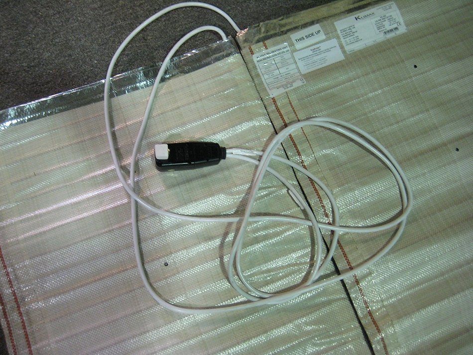 RugBuddy 1000 under Rug Space Heater (8 x 10.5) N2