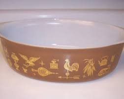Pyrex 1 1/2 qt Brown Early American Oval Baking Dish N2