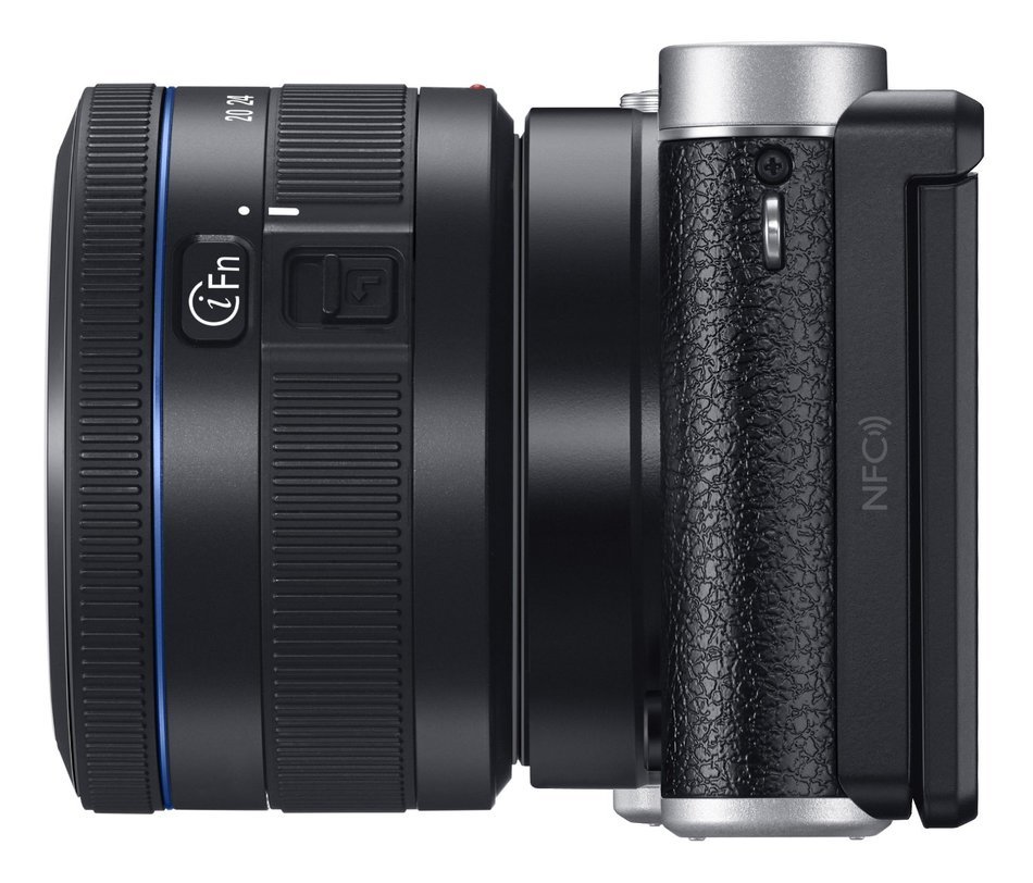 Samsung NX3000 Wireless Smart 20.3MP Mirrorless Digital Camera with 16-50mm OIS Power Zoom Lens and Flash (Black) N16