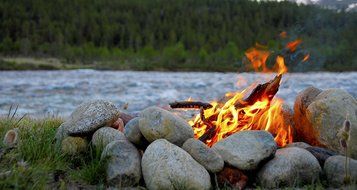 Earth-Friendly Rapid Fire Firestarter (10-Pack). Non-Toxic, Lights When Wet-for Fireplaces, Camping, and More
