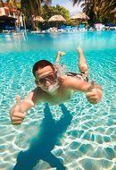 Kitvision Splash Waterproof Full HD 1080p Action Camera with Mounting Accessories and Waterproof Diving Case -...