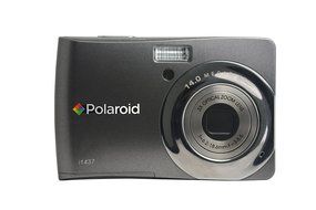 Polaroid CIA-1437TC 14MP CCD Digital Camera with 2.7-Inch LCD Display (Titanium)