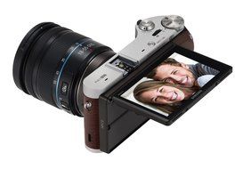 Samsung NX300M 20.3MP CMOS Smart WiFi &amp; NFC Mirrorless Digital Camera with 18-55mm Lens and 3.3" AMOLED Touch... N3