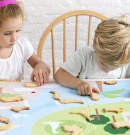Lekue Cookie Cutter Puzzle, Hearts, Red N3