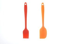 Bilipala 2Pcs Silicone Scraper Brush, Butter Spreader Cake Smoother, Cake Baking Tool