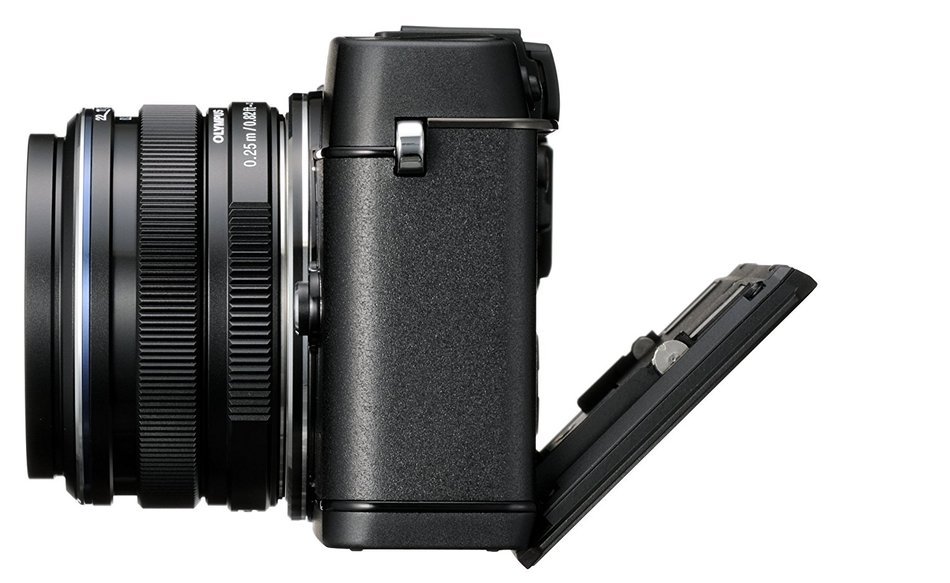 Olympus E-P5 16.1 MP Mirrorless Digital Camera with 3-Inch LCD and 17mm f/1.8 lens (Silver with Black Trim) N5