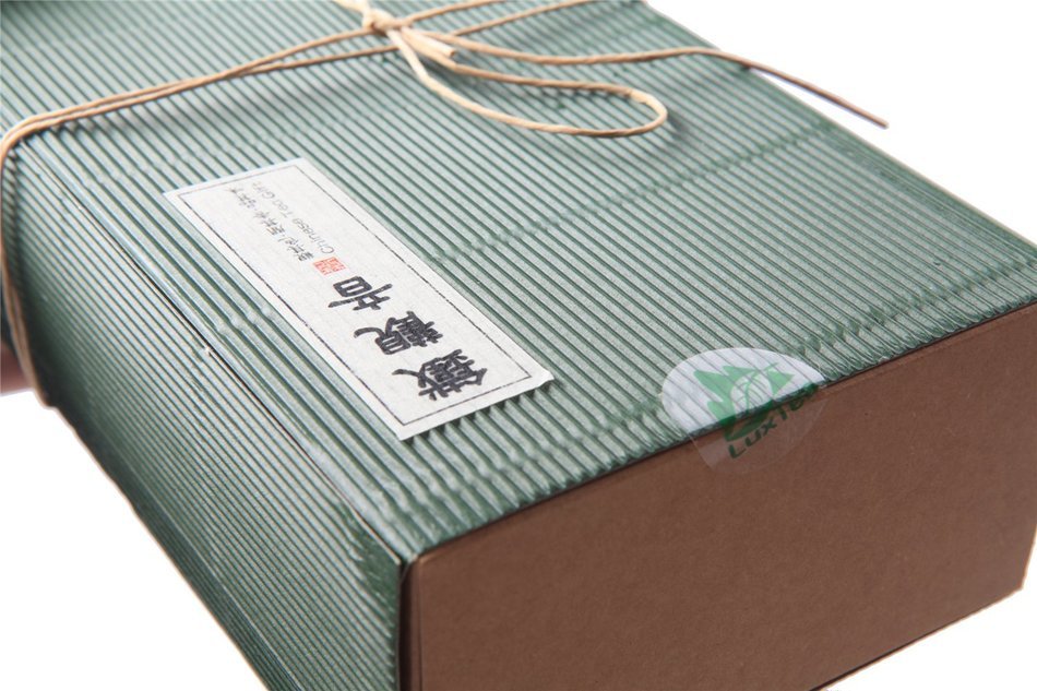 Luxtea Chinese Top10 Famous Tea &ndash; Anxi Tie Guan Yin / Iron Mercy Goddess / Tieguanyin Green Oolong Tea &ndash; Grade... N26