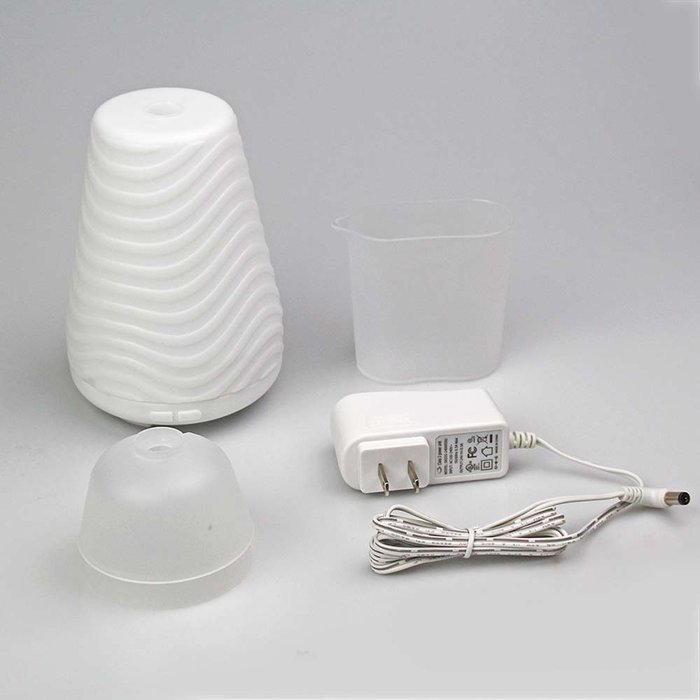 Codo 100 ml Aromatherapy Essential Oil Diffusers Portable Ultrasonic Cool Mist Aroma Humidifier with Color LED... N4