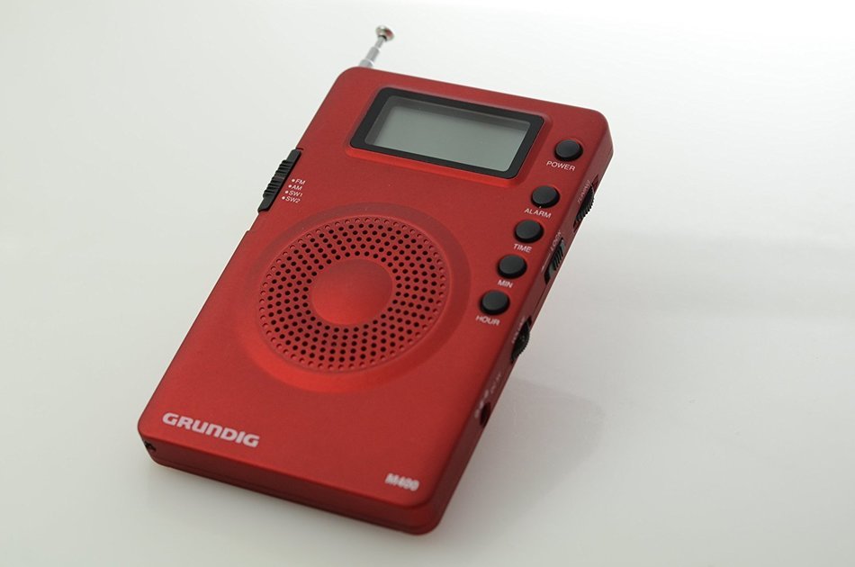 Eton Grundig M400 Super Compact - Goes Everywhere - AM/FM/Shortwave Digital Radio - Red (NGM400R) N2