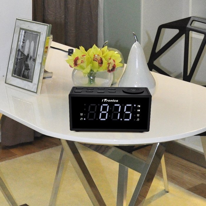 iTronics LED Dual Alarm Clock Radio with USB Charging, Digital AM/FM Radio, Snooze, Brightness Control and Battery... N2