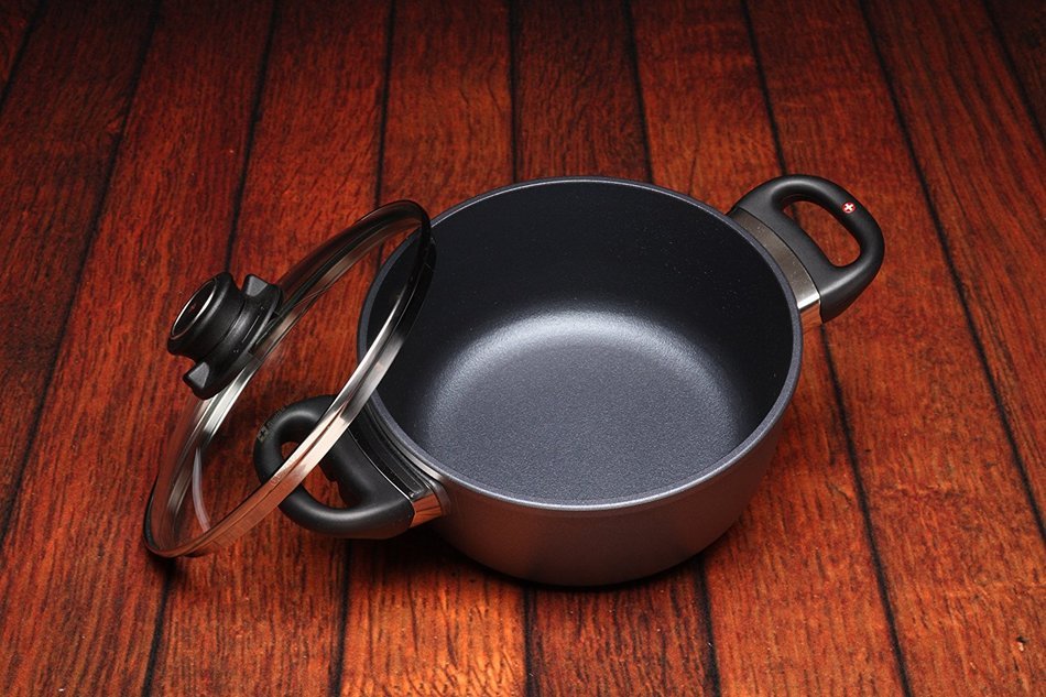 Swiss Diamond Nonstick Casserole - 2.3 qt (8") N2
