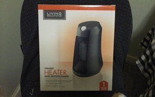 Ceramic Heater with Motion Detector (5.5 x 7.6 x 9.5, Black) N2