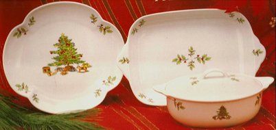 Holiday Hostess Four Piece Christmas Ovenware Set