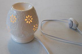 Aromatherapy Lamp White Ceramic Electric Oil Burner with Dimmer Control and Butterfly Image N3