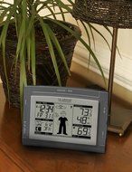 La Crosse Technology WS-9611U-IT Wireless Sun/Moon Forecast Station with Oscar Outlook N3