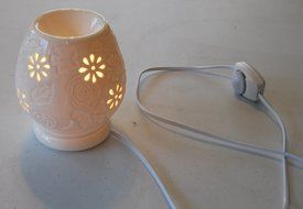 Aromatherapy Lamp White Ceramic Electric Oil Burner with Dimmer Control and Butterfly Image N4