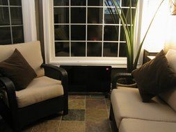 Aura DGFP15120B Glass Flat Panel Radiant Convection Heater with Remote Control, 750/1500-Watt N4