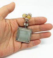 QTMY Perfume Bottle Black Beads Choker Necklace Chain Bohemian Jewelry with Pretty Pendant for Women Teen Girls