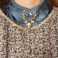 1x Gold Elk Milu Head Horn Red Deer Hunting Collar Neck Tips Brooch Pin Scottish N2