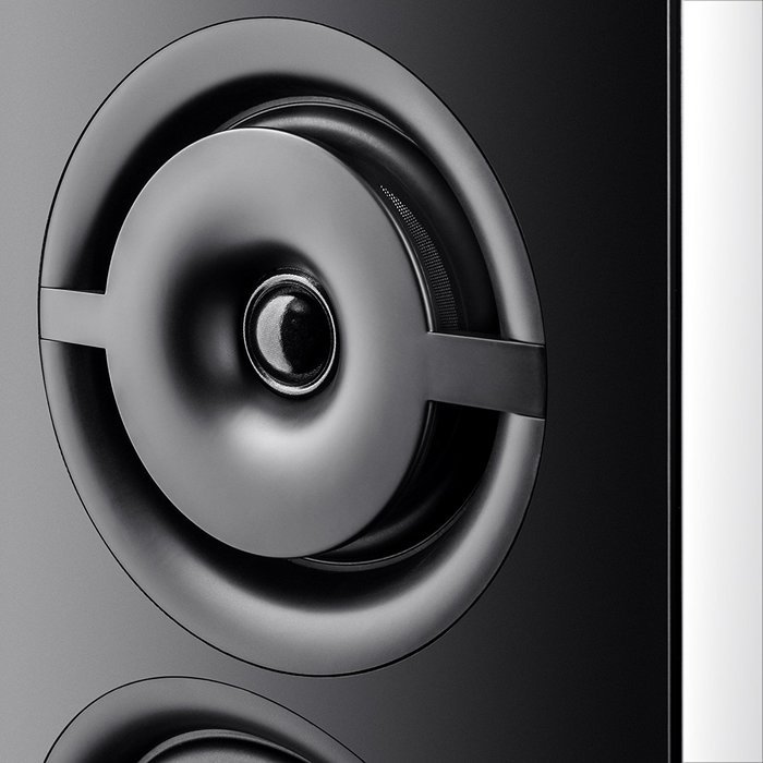 Raumfeld Stereo M Wireless Streaming Bookshelf Speakers (Pair, White)