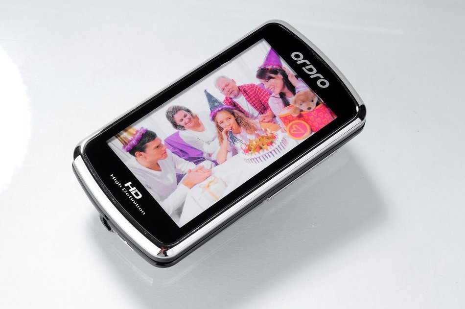 YIDA VS1 1080P Pocket Camera Camcorder 16M 60FPS 4X Digital Zoom 3.5 inch TFT Screen Rotation (Yellow)