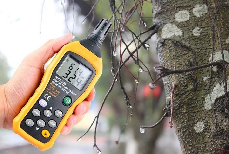 Digital Wet Bulb&Dew Point Temperature and Relative Humidity Meter for Indoor and Outdoor,Range: -4 ~140&deg;F/0 ~... N6