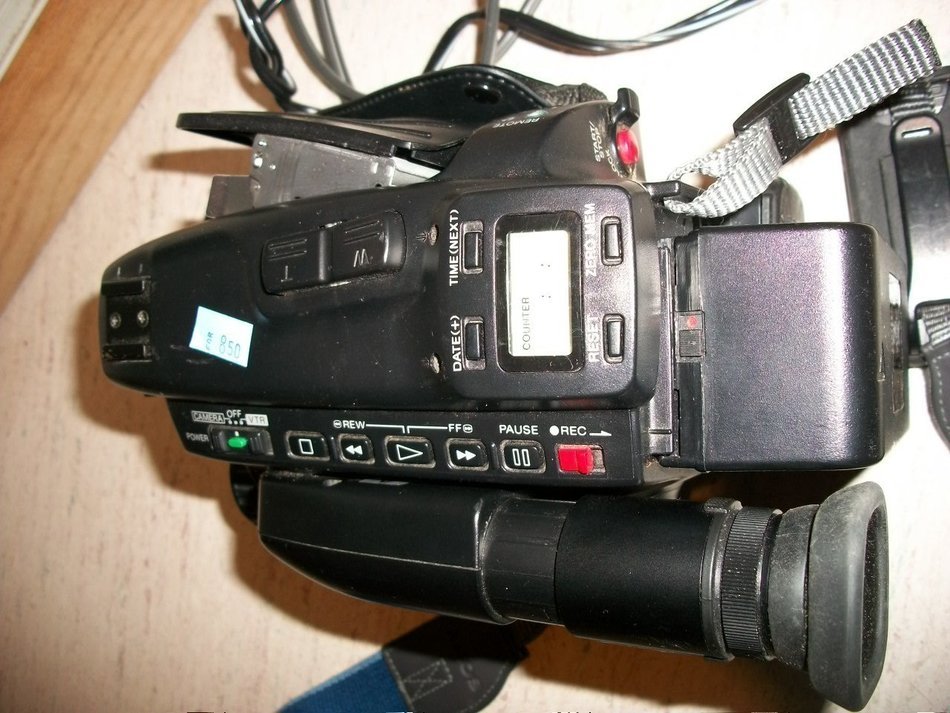 Sony CCD-TR9