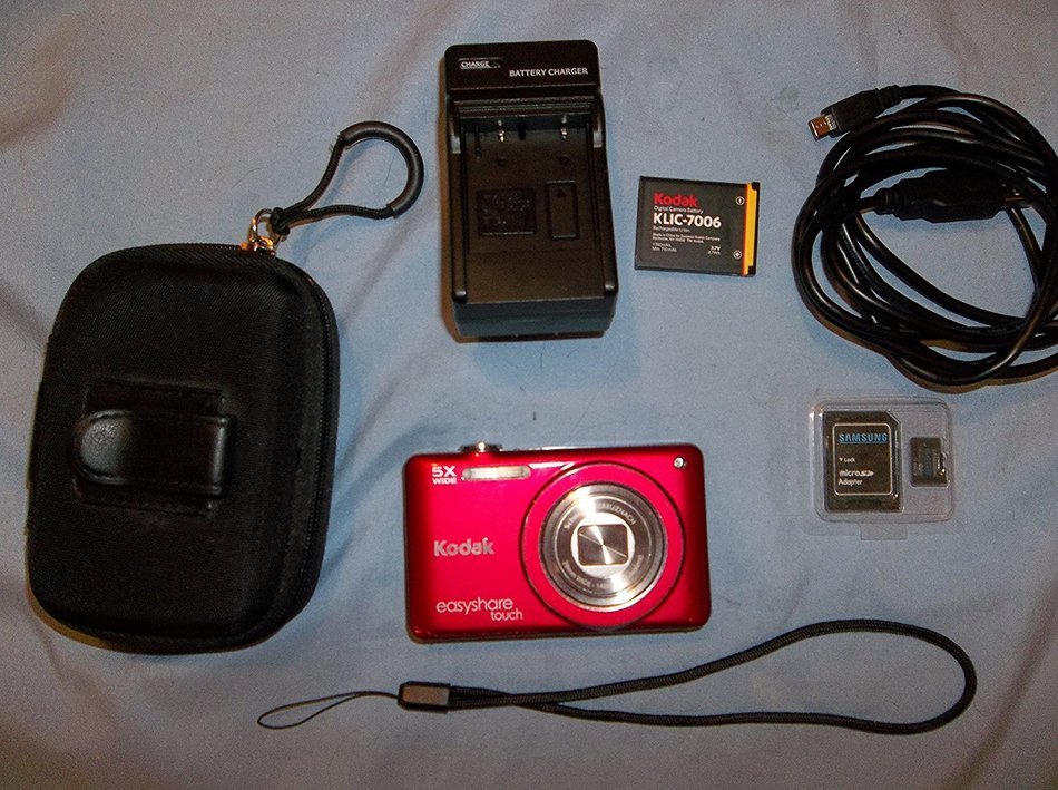 Kodak Easyshare Touch M5370 16 MP Digital Camera with 5x Optical Zoom, HD Video Capture and 3.0-Inch Capacitive... N3