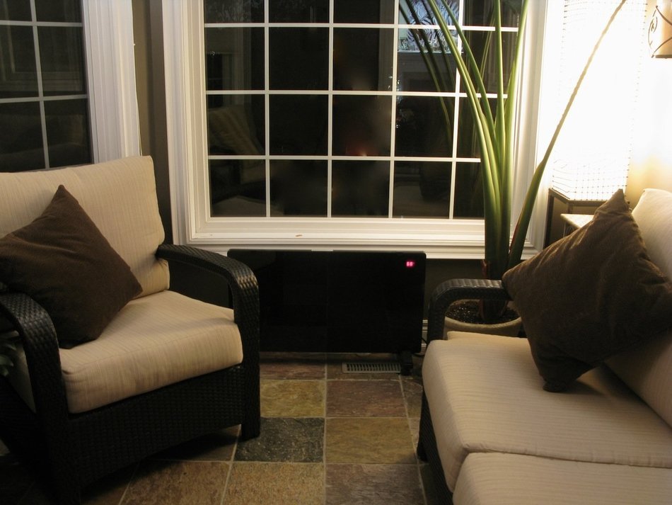 Aura DGFP15120B Glass Flat Panel Radiant Convection Heater with Remote Control, 750/1500-Watt N4