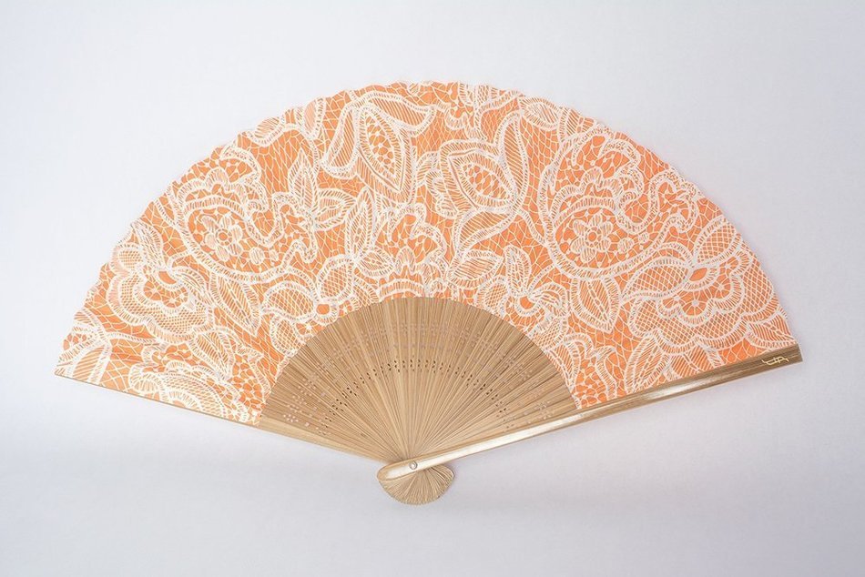 Fine & Folded Folding Hand Fan - Longhorn & Lace with Beautiful Magnetic Carrying Case N2