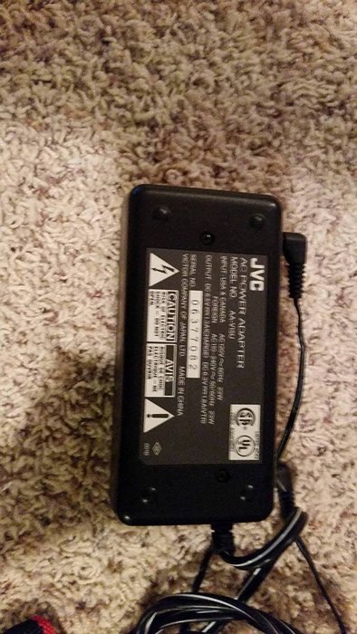 JVC Camcorder GR-AX730 VHS-C Video Recorder w/ Rechargeable Battery
