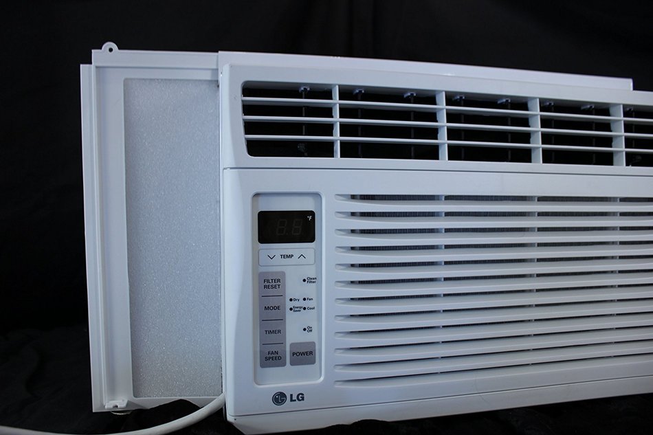 Room Air Conditioner &ndash; Energy Star Compliant &ndash; Insulating Side Panels Standard Size N2