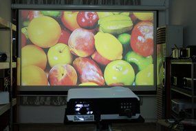 FAVI 4T Ultra-Bright LED LCD (HD 720p) Home Theater Projector - US Version (Includes Warranty) - Black (RIOHDLED4T-US3) N2