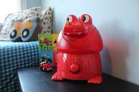 Crane - Cool Mist Nursery Humidifier - Dragon N4