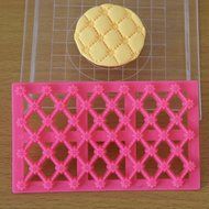 Taloyer Fondant Cake Sugarcraft Cupcake Equipment Tool Cutter Icing Embosser Mould Mold (Loveheart) N16