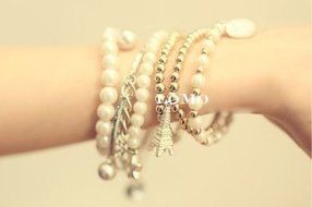 Fashion Jewelry Womens Unique Gold Metal Pearl Multilayer Pendant Bracelet N9