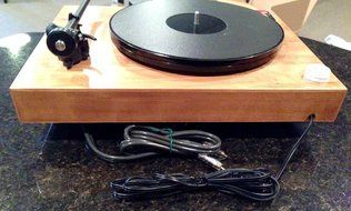 SOTA COMET Turntable with REGA S-303 tonearm-Genuine Cherry finish-Made in USA! N3