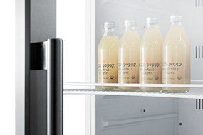 Summit SCR1400WCSS 14.5 cu. ft. Commercial Beverage Merchandiser